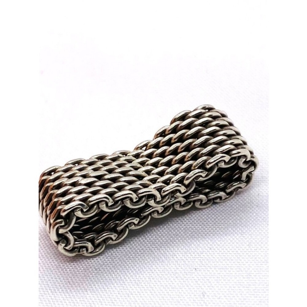Tiffany & Co. Silver Ring with Iconic Elegance - Picture 3 of 3